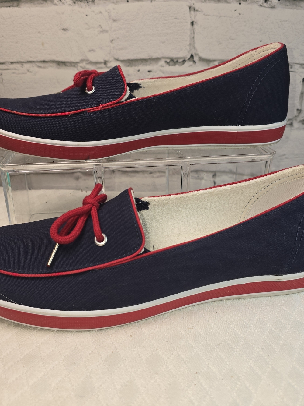 GRASSHOPPERS WINDHAM CANVAS BOAT SHOES RED WHITE BLUE NAUTICAL COASTAL WOMENS 9